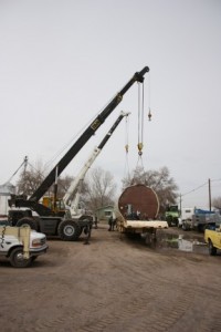 Coordinating two Cranes to Lift Large Tank